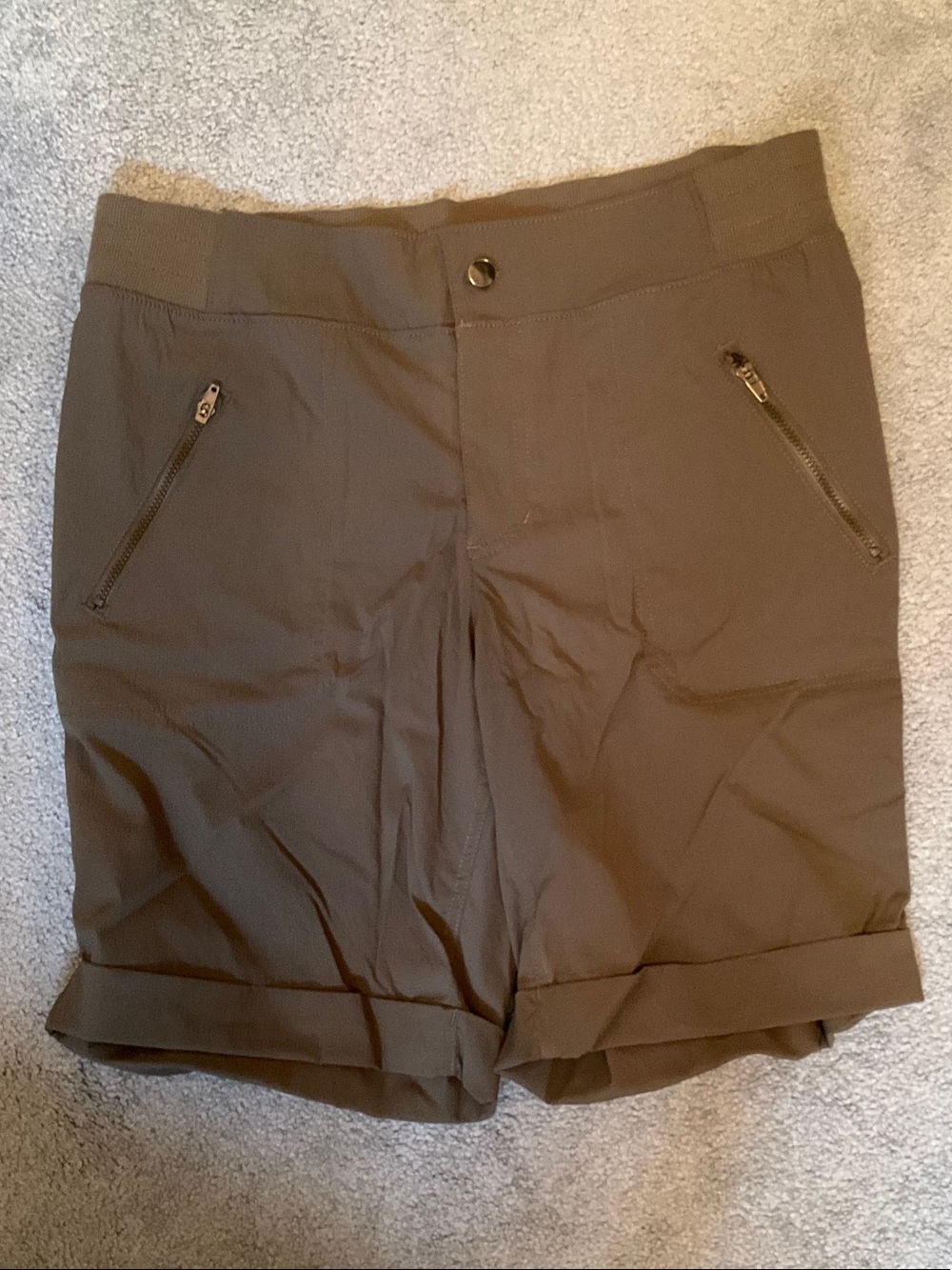 Te Verde Women's Olive Roll-Cuff Bermuda Shorts with Zip Pockets